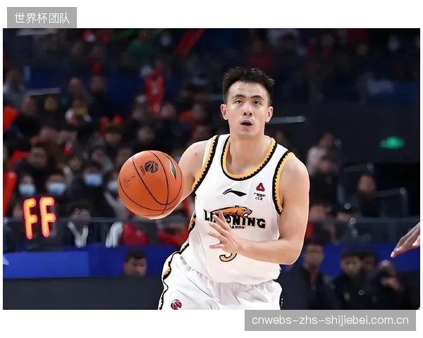 赵继伟季后赛首轮上演助攻盛宴,精准传导盘活辽宁队整体进攻体系。 赵继伟季后赛首轮上演助攻盛宴,精准传导盘活辽宁队整体进攻体系。